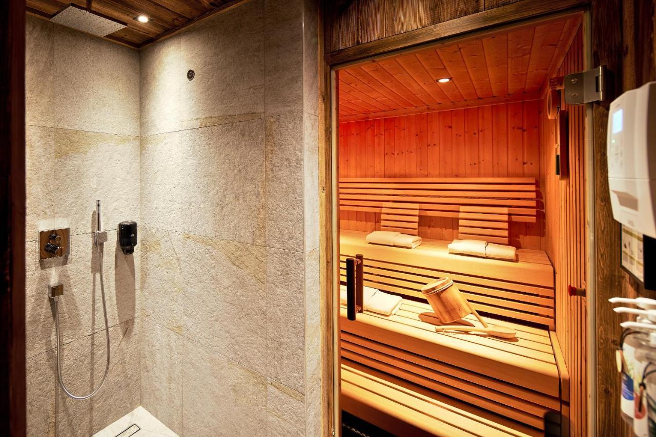Promi Alm Flachau - Luxus Chalets Bagian luar foto